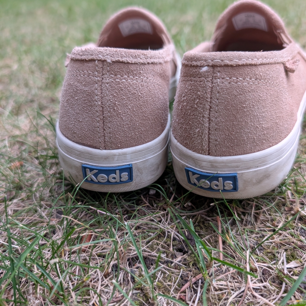 Keds Tan Canvas Slip-On Sneakers EUC - Picture 3 of 5